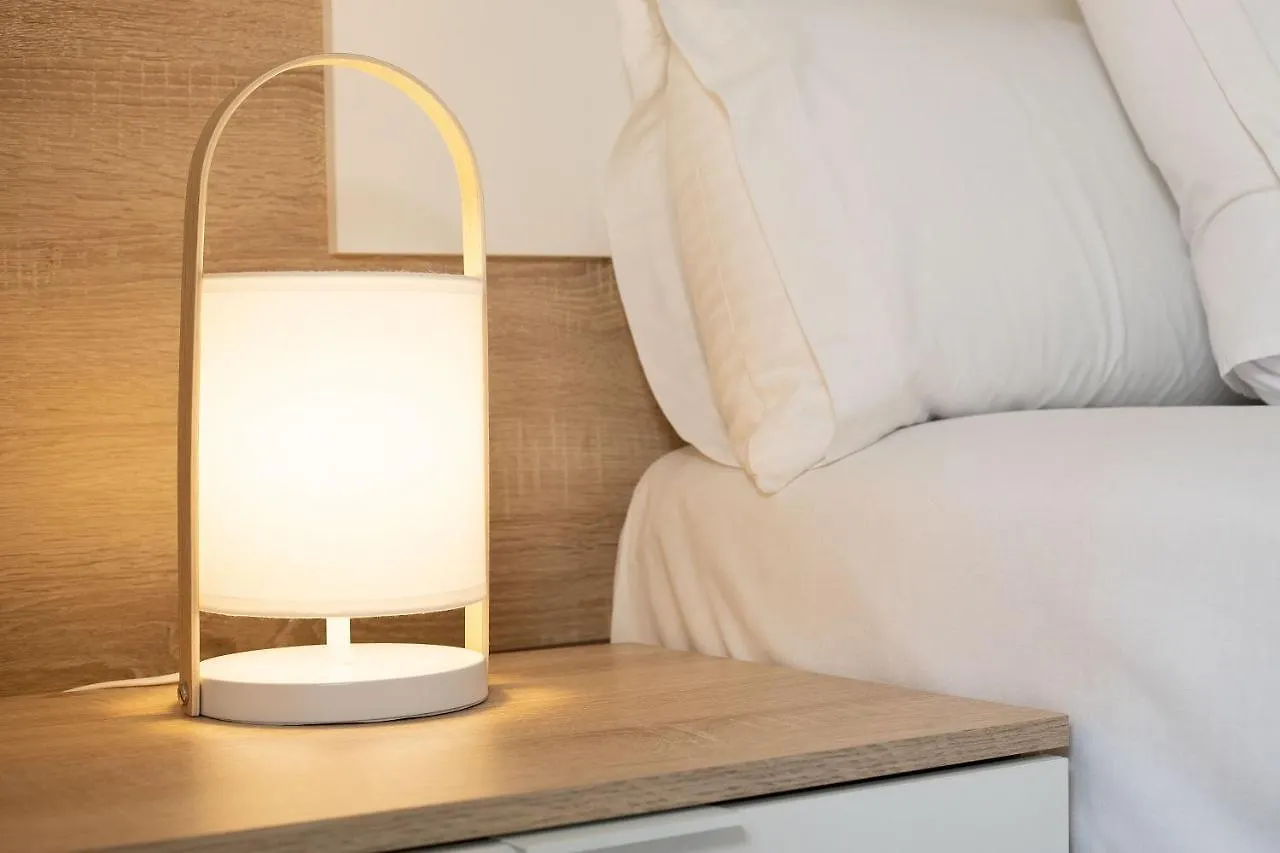 Feelathome Center Apartments Barcelona