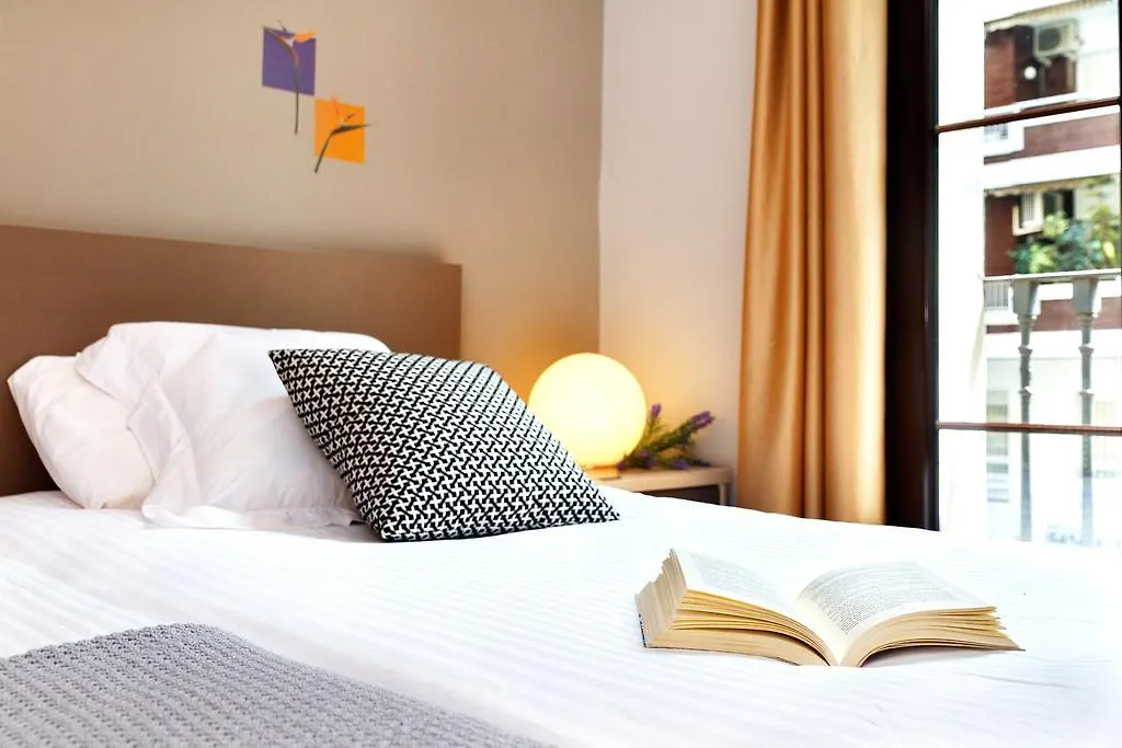 Feelathome Center Apartments Barcelona