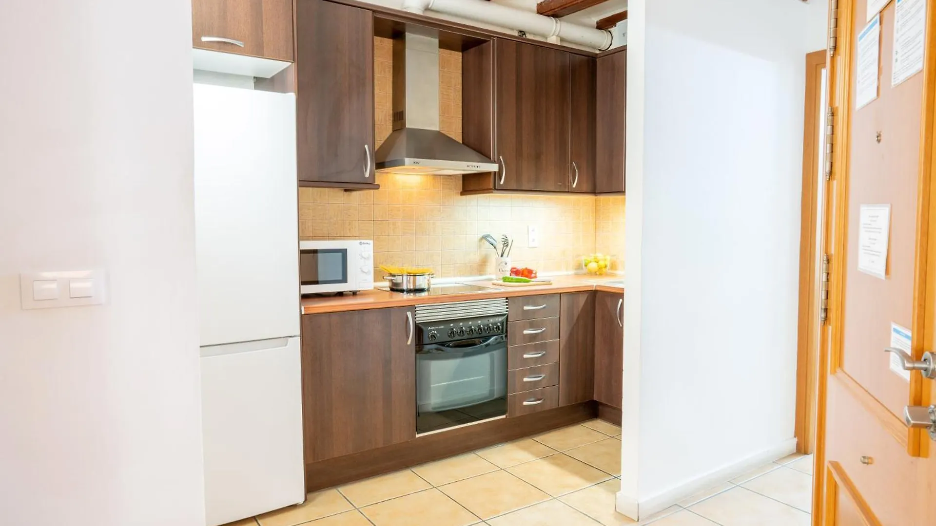 Feelathome Center Apartments Barcelona Espanha