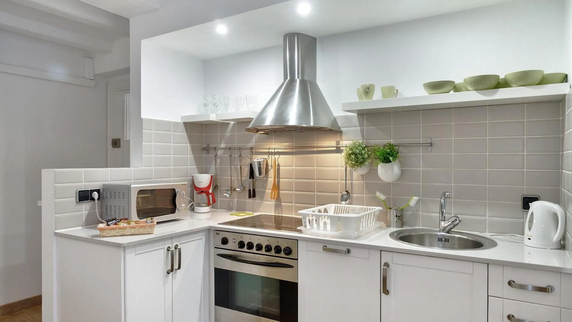 Feelathome Center Apartments Barcelona 0*,  Spain