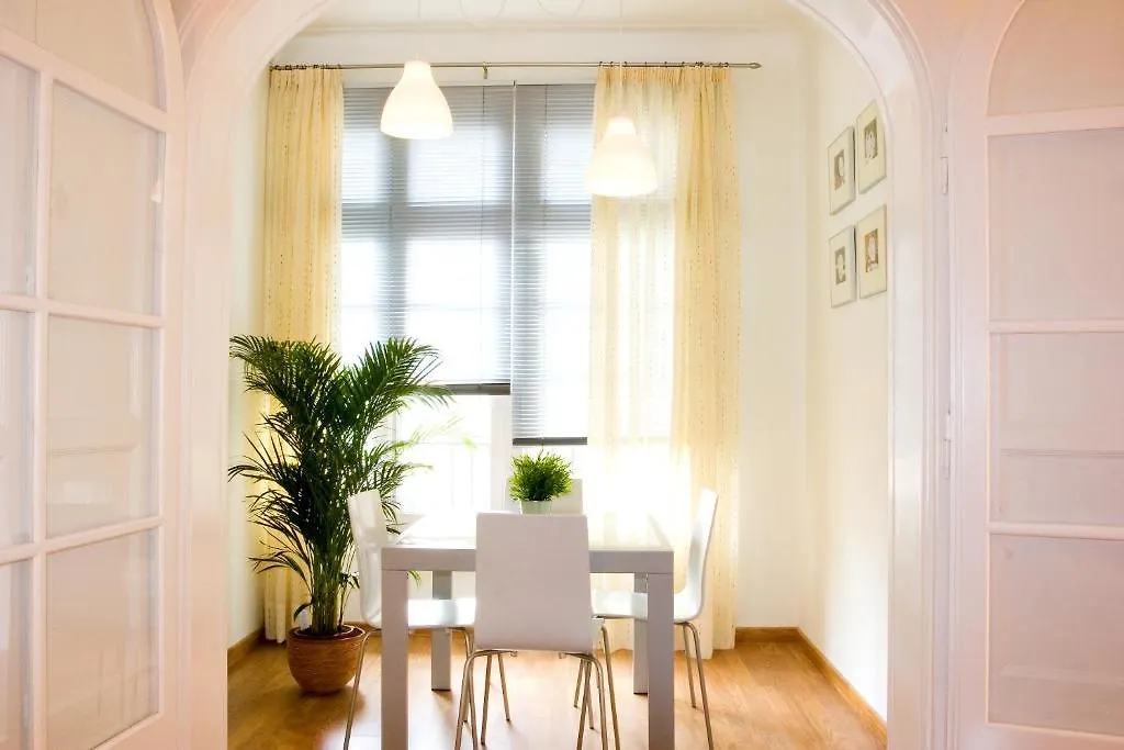 Feelathome Center Apartments Barcellona