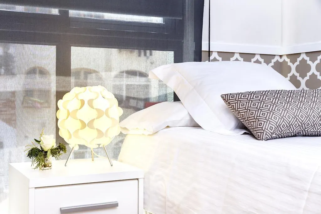 Feelathome Center Apartments Barcellona